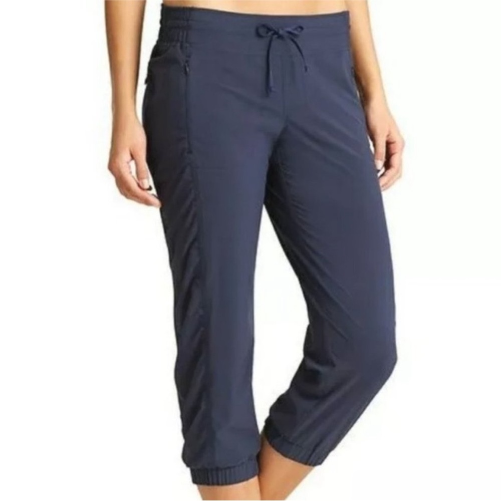 Blue Capri Pants with Elastic Waistband and Fitted Silhouette - Picture 2 of 7